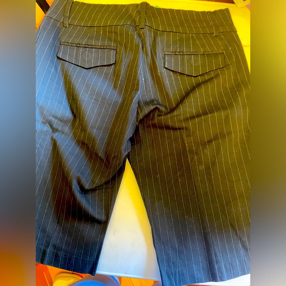 Shorts - Picture 2 of 3